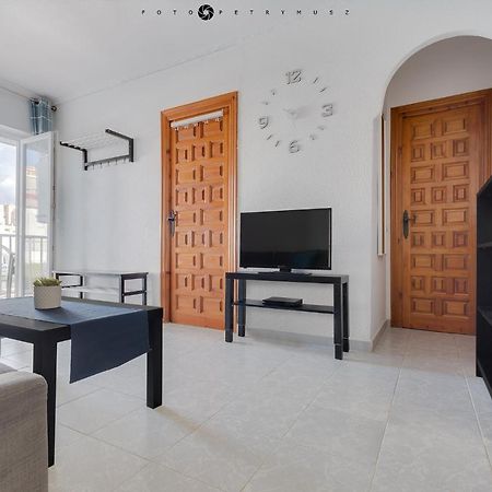 Apartment With Pool, Sea Views & Balcony Less Than 10Min Walk To La Mata Beach! Torrevieja Eksteriør billede